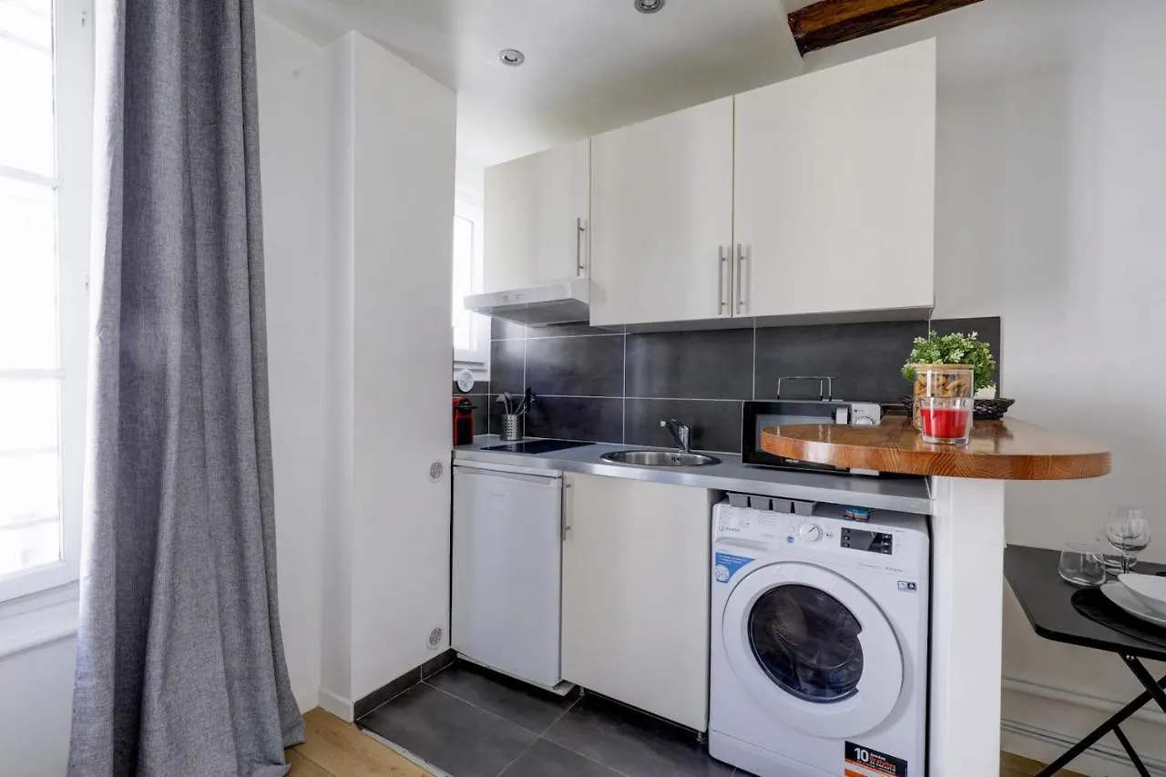 Le Marais Republique Studio - Cityapartmentstay Paříž