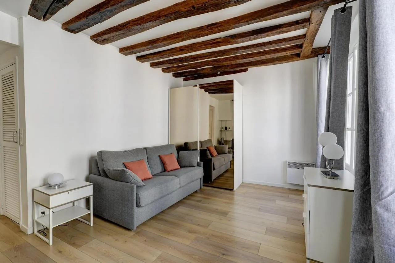 Le Marais Republique Studio - Cityapartmentstay Paris