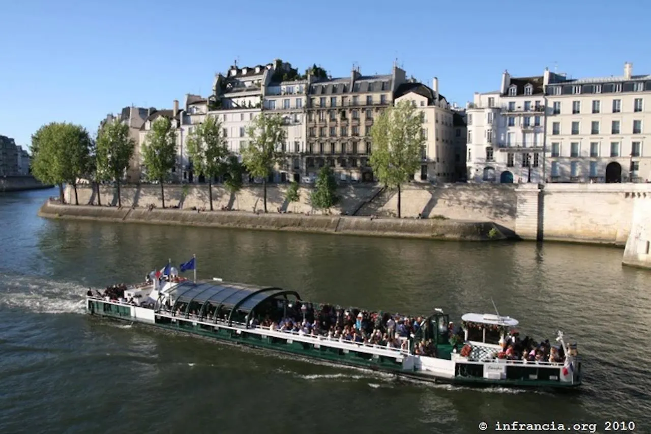Apartment Le Marais Republique Studio - Cityapartmentstay Paris France