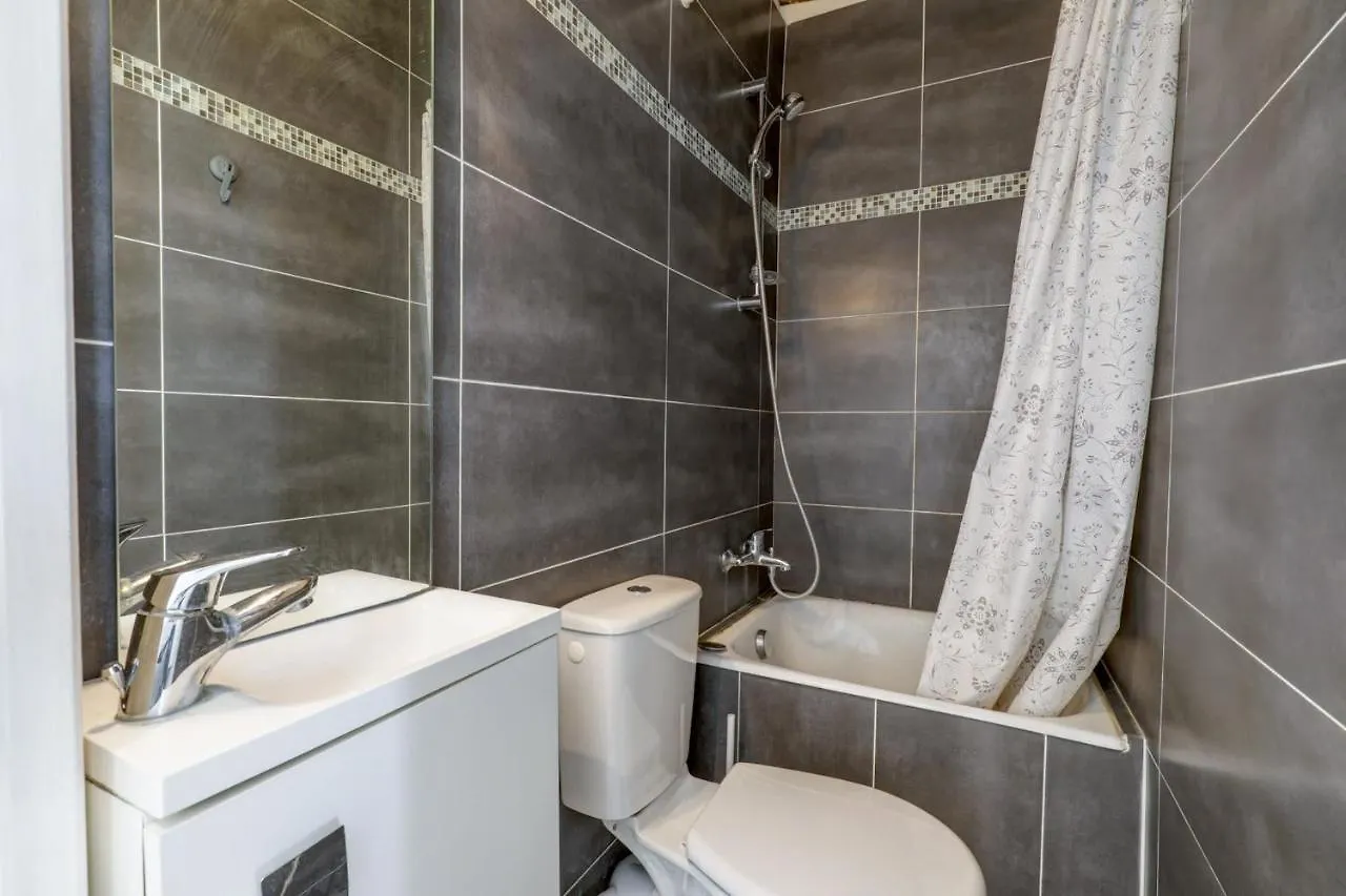 Apartment Le Marais Republique Studio - Cityapartmentstay Paris